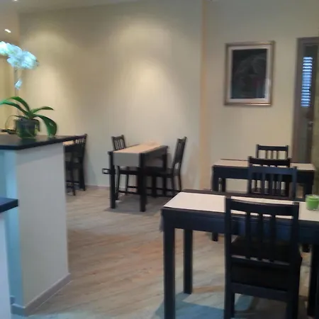 Domus Pio Xi° 2* Rome